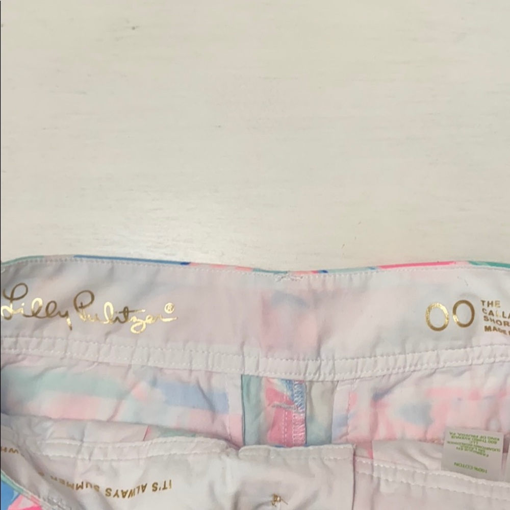 Shorts - Picture 3 of 4